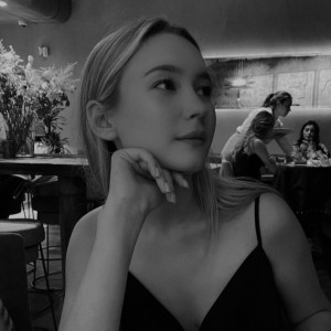 Мария, ученица (11 класс)